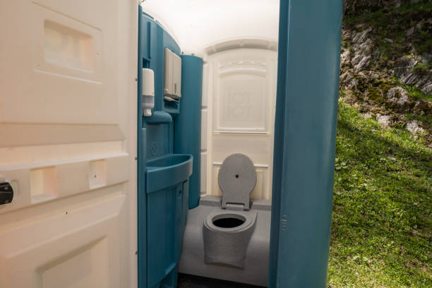 Best Deluxe Portable Toilet Rental  in Edgeworth, PA